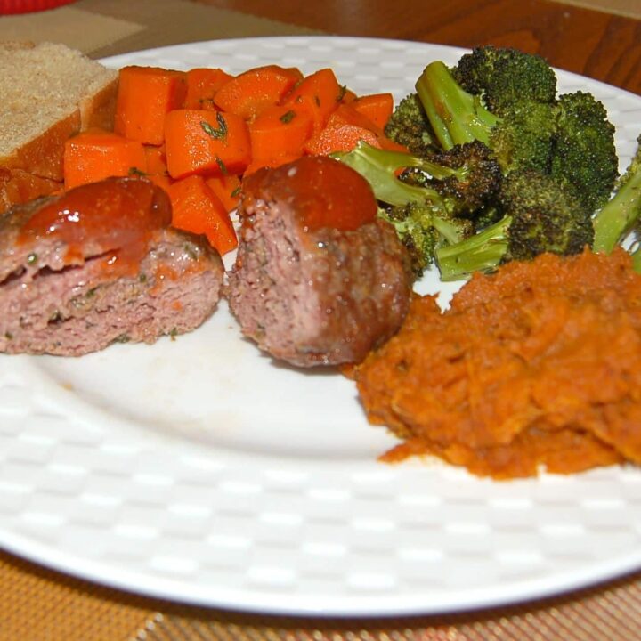 Moroccan Lamb Burgers recipe