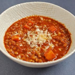 gluten-free vegetarian lentil chili in a bowl