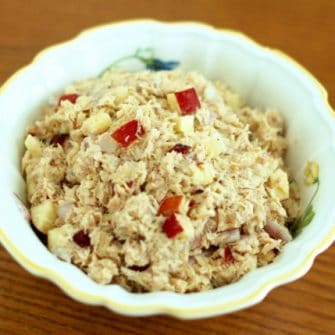 Upgrade your classic tuna salad with crunchy apples and a touch of sweetness from dried cranberries for a high-protein, omega-3-rich lunch. Get the gluten-free, dairy-free recipe @jlevinsonrd.